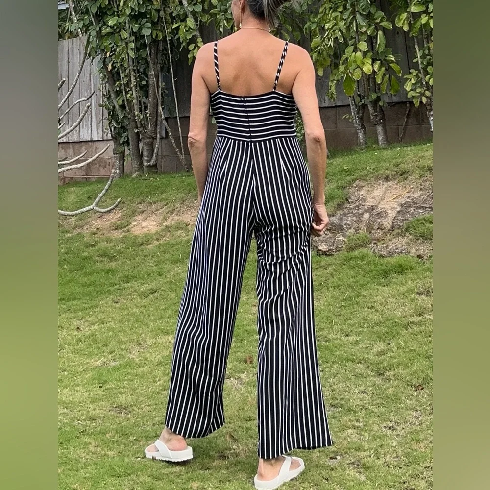 Active USA Black & White V Neck Striped Cami Jumpsuit (L) Tall - Picture 4 of 7
